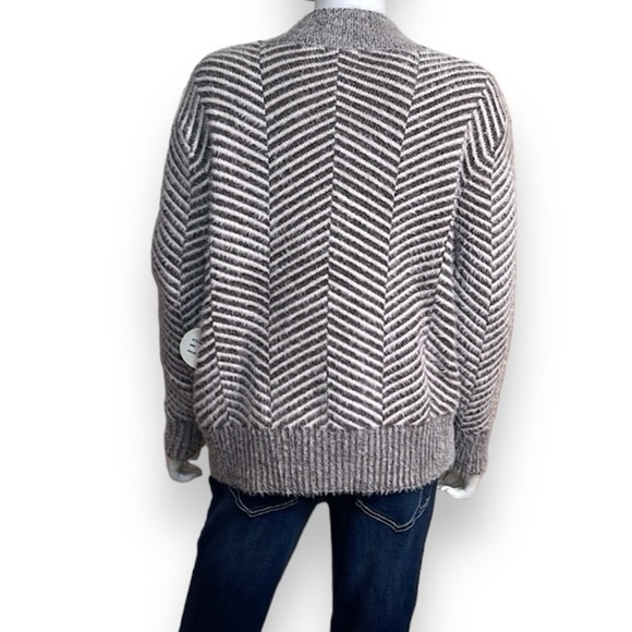 Chevron Herringbone Button-Up Cardigan V Neck Sweater Women's XS - Picture 3 of 6